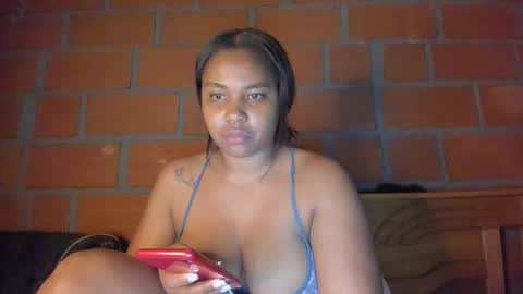 Snapshot of ladahear_ chatting on 12/10/24, 05:28 Akyra online show from 12/10/24, 05:28