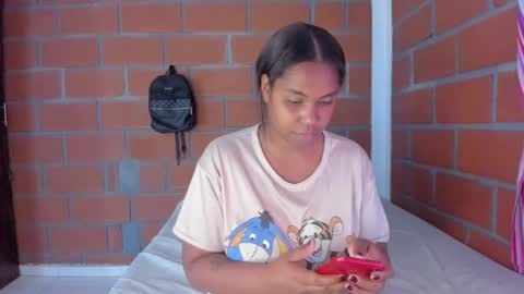 Snapshot of ladahear_ chatting on 02/08/25, 07:16 Akyra online show from 02/08/25, 07:16
