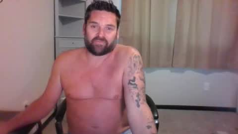Snapshot of ladiesmandaddy chatting on 10/17/25, 04:53 Don Kedick online show from 10/17/25, 04:53