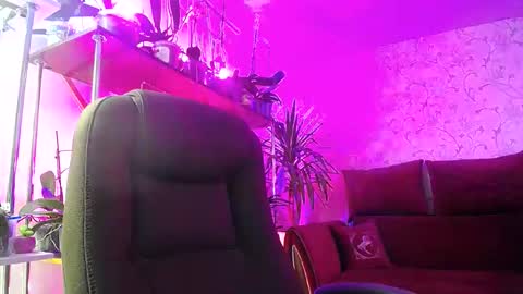 Snapshot of lady_gloria chatting on 01/04/25, 06:41 Lady Gloria online show from 01/04/25, 06:41