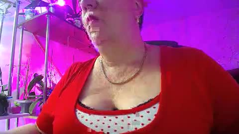 Snapshot of lady_gloria chatting on 01/08/25, 12:58 Lady Gloria online show from 01/08/25, 12:58