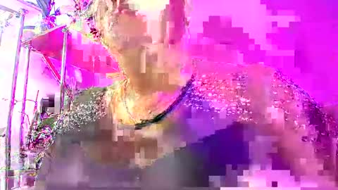 Snapshot of lady_gloria chatting on 01/11/25, 09:26 Lady Gloria online show from 01/11/25, 09:26