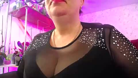 Snapshot of lady_gloria chatting on 02/09/25, 09:47 Lady Gloria online show from 02/09/25, 09:47