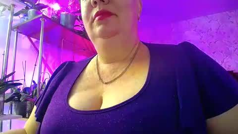 Snapshot of lady_gloria chatting on 10/18/25, 06:16 Lady Gloria online show from 10/18/25, 06:16