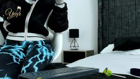 Snapshot of lady_godss chatting on 12/30/24, 05:15 Lady godss online show from 12/30/24, 05:15