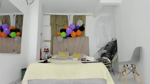 Snapshot of lady_miss___ chatting on 10/27/25, 11:47 lady_miss___ online show from 10/27/25, 11:47