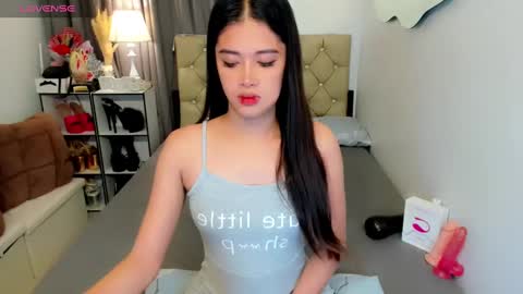 lady_moriseth online show from 12/21/24, 12:31