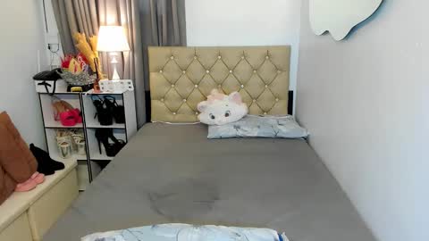 lady_moriseth online show from 01/11/25, 04:48