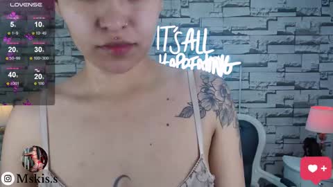 Snapshot of lady_violet_bridgerton_a chatting on 02/09/25, 11:58 Lady Violet Bridgerton online show from 02/09/25, 11:58