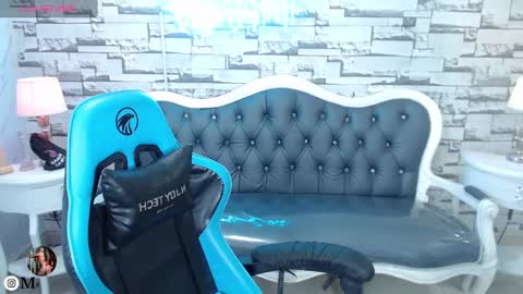 Snapshot of lady_violet_bridgerton_a chatting on 02/20/25, 10:04 Lady Violet Bridgerton online show from 02/20/25, 10:04