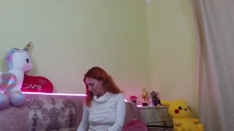 Snapshot of ladybigsmile chatting on 02/08/25, 12:17 Sima Ladybigsmile online show from 02/08/25, 12:17