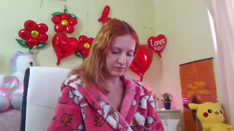 Snapshot of ladybigsmile chatting on 02/14/25, 06:34 Sima Ladybigsmile online show from 02/14/25, 06:34