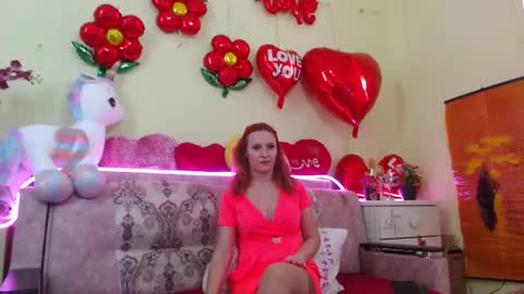 Snapshot of ladybigsmile chatting on 02/19/25, 10:45 Sima Ladybigsmile online show from 02/19/25, 10:45