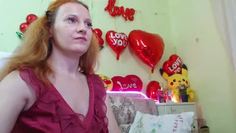 Snapshot of ladybigsmile chatting on 03/04/25, 03:22 Sima Ladybigsmile online show from 03/04/25, 03:22