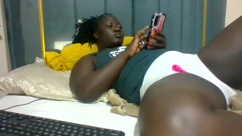Snapshot of ladyblossoms19 chatting on 12/02/24, 11:51 lindah32 online show from 12/02/24, 11:51