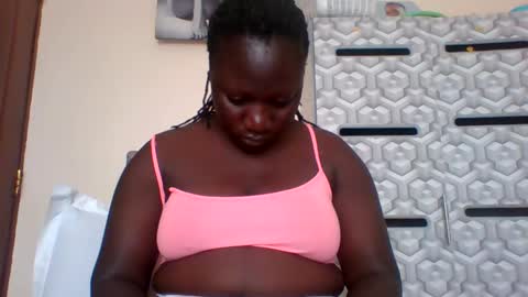 Snapshot of ladyblossoms19 chatting on 01/15/25, 09:24 lindah32 online show from 01/15/25, 09:24