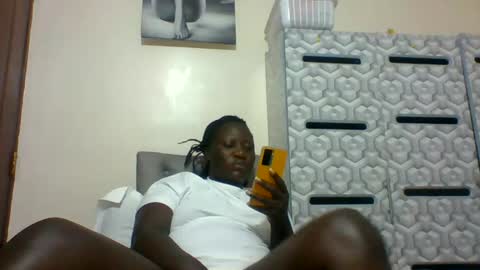 Snapshot of ladyblossoms19 chatting on 01/16/25, 12:55 lindah32 online show from 01/16/25, 12:55