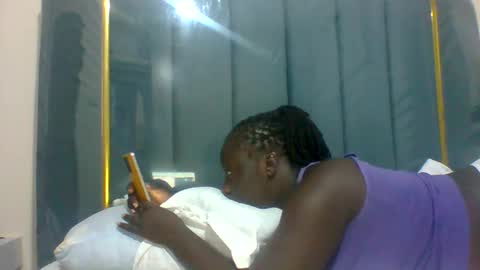 Snapshot of ladyblossoms19 chatting on 01/20/25, 06:10 lindah32 online show from 01/20/25, 06:10