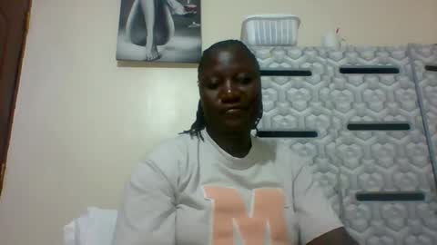 Snapshot of ladyblossoms19 chatting on 01/22/25, 06:41 lindah32 online show from 01/22/25, 06:41