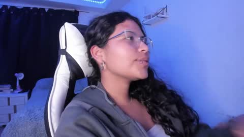 Snapshot of ladybrown_16 chatting on 02/02/25, 09:30 Lady online show from 02/02/25, 09:30