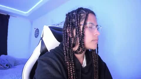 Snapshot of ladybrown_16 chatting on 02/09/25, 01:55 Lady online show from 02/09/25, 01:55