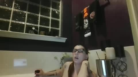Snapshot of ladyharley828 chatting on 10/12/25, 02:10 ladyharley828 online show from 10/12/25, 02:10