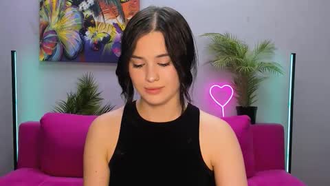 Snapshot of ladyofcandy chatting on 09/20/25, 08:59 Amelia online show from 09/20/25, 08:59