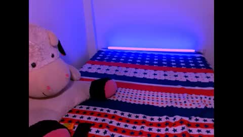 laura online show from 11/12/25, 02:23