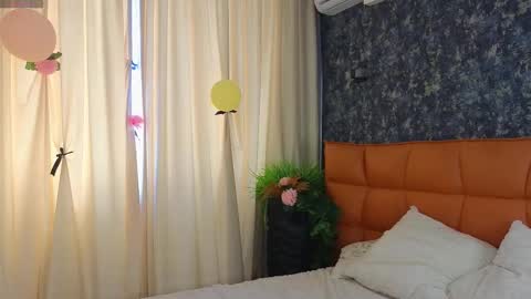 Lilia online show from 09/16/25, 06:47