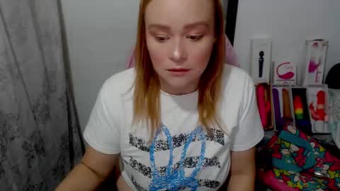 Snapshot of lahurent_weed420 chatting on 12/09/24, 10:00 paola and a guest lol online show from 12/09/24, 10:00