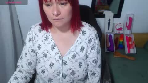 Snapshot of lahurent_weed420 chatting on 02/21/25, 04:59 paola and a guest lol online show from 02/21/25, 04:59