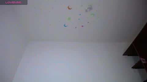 Snapshot of laila_laly chatting on 12/20/24, 09:50 Leila Laly online show from 12/20/24, 09:50