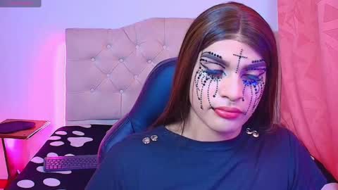 Snapshot of lailahdark chatting on 10/26/25, 05:46 Camila online show from 10/26/25, 05:46