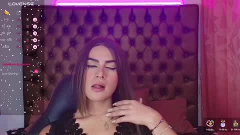 Snapshot of lailahdark chatting on 11/18/25, 03:45 Camila online show from 11/18/25, 03:45