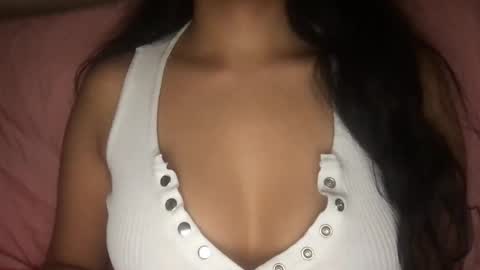 Laila Yousef online show from 01/04/25, 07:24