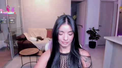 Laira online show from 10/14/25, 11:49