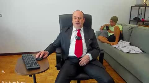 Snapshot of lajose52 chatting on 09/11/25, 06:52 lajose52 online show from 09/11/25, 06:52