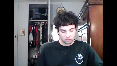 Snapshot of lakewood4523 chatting on 11/14/25, 04:11 Carlosss online show from 11/14/25, 04:11