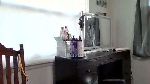 Snapshot of lalove99 chatting on 09/30/25, 12:43 LALOVE99 online show from 09/30/25, 12:43