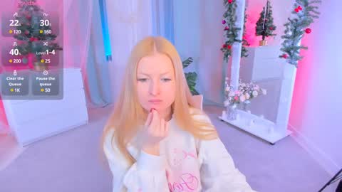 Snapshot of laly_peach chatting on 12/31/24, 03:42 Laly online show from 12/31/24, 03:42