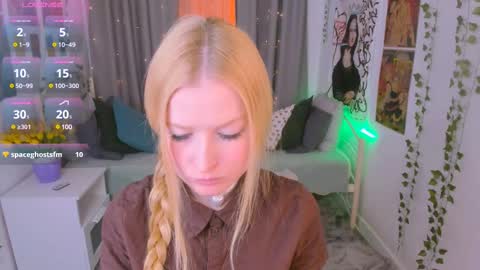 Snapshot of laly_peach chatting on 02/12/25, 05:16 Laly online show from 02/12/25, 05:16
