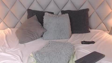 Laly Castro online show from 01/29/25, 09:17