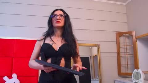 LanaBanner online show from 11/07/25, 07:08