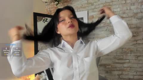  Lana  online show from 02/02/25, 11:51