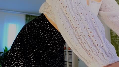 Lana online show from 12/27/24, 10:55