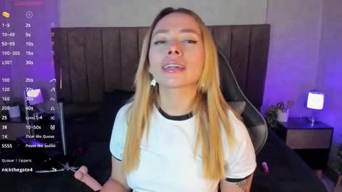 Snapshot of lanaamills chatting on 11/09/25, 03:38 Lana online show from 11/09/25, 03:38