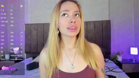 Snapshot of lanaamills chatting on 11/14/25, 04:33 Lana online show from 11/14/25, 04:33