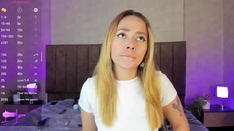 Snapshot of lanaamills chatting on 11/16/25, 04:51 Lana online show from 11/16/25, 04:51