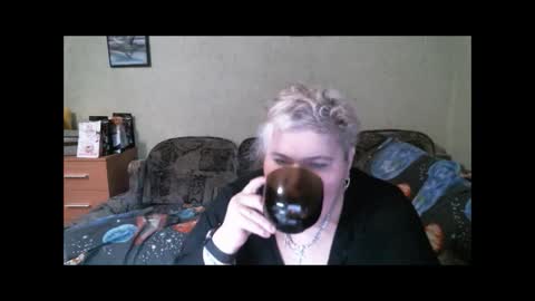 lanacat555 online show from 02/03/25, 10:00