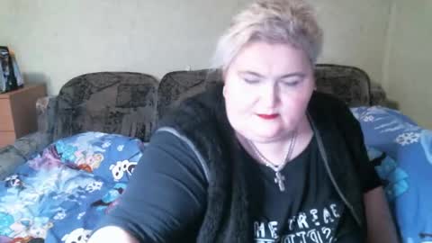 lanacat555 online show from 02/11/25, 11:12